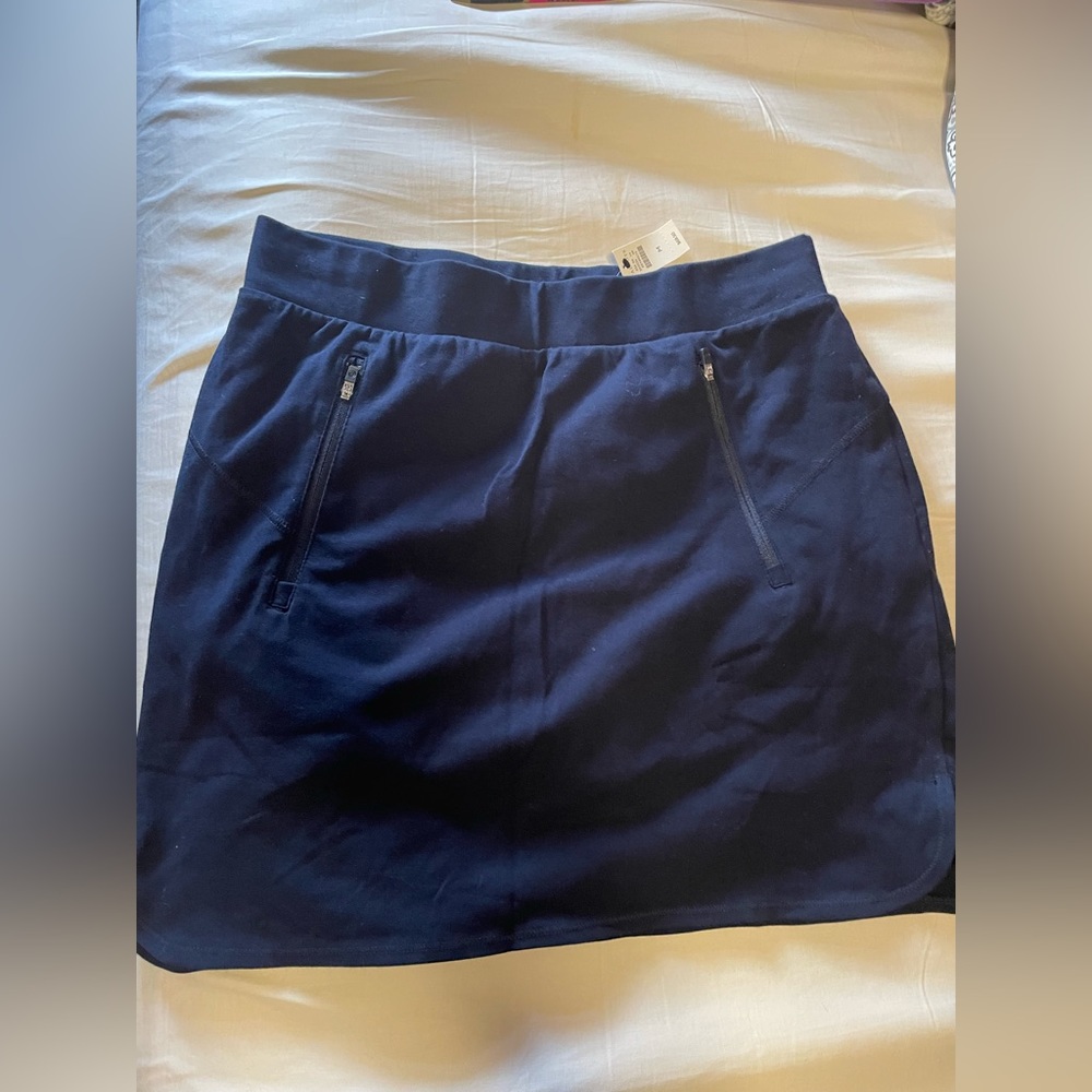 Talbots skirt. Medium. Navy.